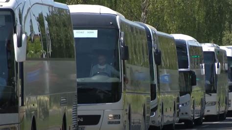 Autobusni Prijevoznici Na Koljenima Prijete Im Blokade Zatvorit E