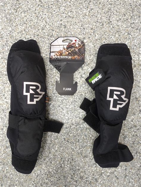 Race Face Flank Knee Leg Protection M Used One Time For Sale