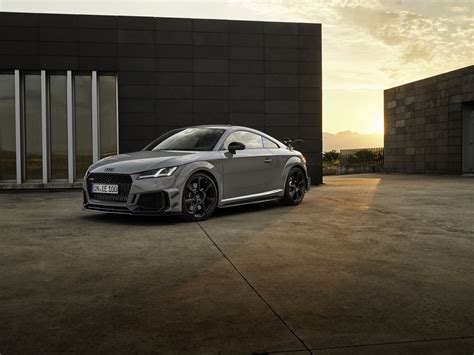 Audi TT RS Coupe Iconic Edition (2023) - picture 3 of 87