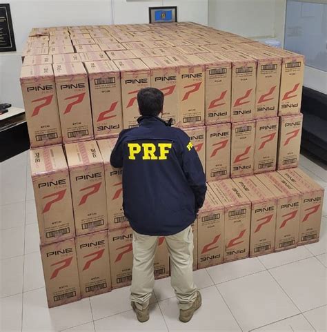 Prf Apreende Carga De Cigarros Contrabandeados Avaliada Em Cerca De R