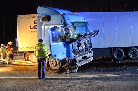 Sind Unsere Autobahnen Gef Hrlich Schwerer Unfall Auf Der A