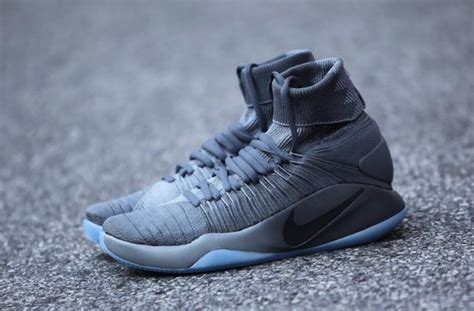 Nike Hyperdunk Flyknit Flightclub Sneaker