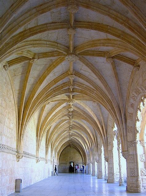 Claustro do Mosteiro dos Jeronimos Belém Lisboa Barcelona