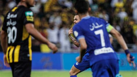 ثلاثية تاريخية الهلال يقلب الطاولة على الاتحاد