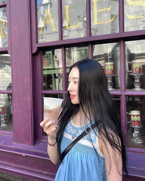 230917 SuA Instagram Update | kpopping