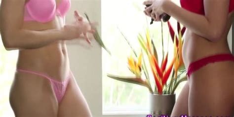 Lesbian Masseuse Licking Tnaflix