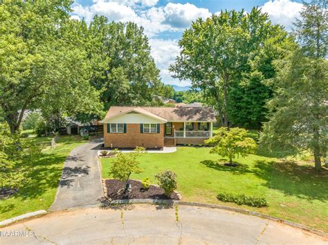210 Bobwhite Cir, Maryville, TN 37803 - See Est. Value, Schools & More