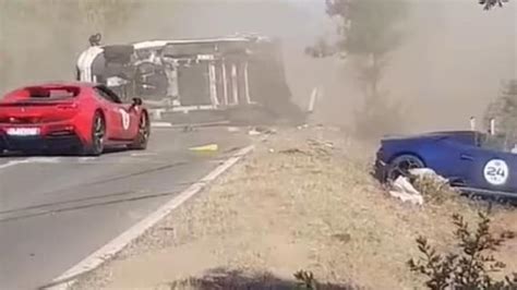 Dos Muertos En Un Espectacular Accidente En Una Carrera De Coches En