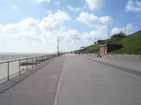 Promenade Gorleston On Sea © Jthomas Geograph Britain And Ireland