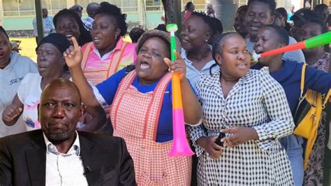 DRAMA IN KIAMBU AS MAMA MBOGA WHO VOTED RUTO CHANTS RUTO MUST DEMANDING