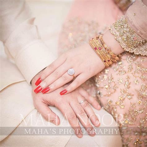 Pin By Para Gold On Love Hand Pictures Engagement Hand Beautiful