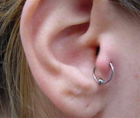 Piercing tragus Todo lo que necesitas saber de él Tatuantes