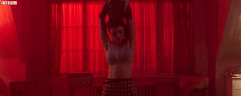 Naked Thomasin McKenzie In Last Night In Soho