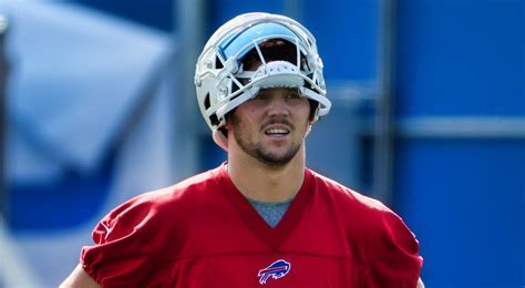 Josh Allen Got Banged Up During Trick Play At Bills Practice