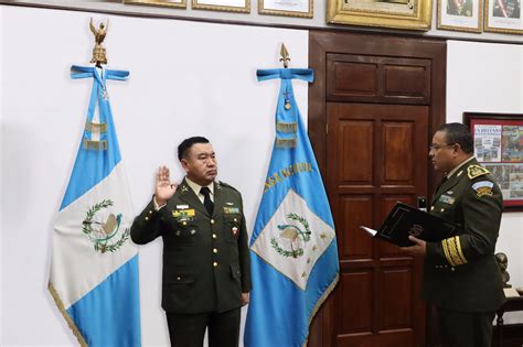 Ministro De La Defensa Juramenta A Nuevo Jefe Del Estado Mayor Y Anuncia Cambio En Jefatura De