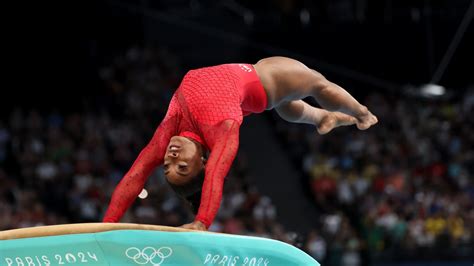 Simone Biles wins gold on vault. Watch her flips here – NBC New York