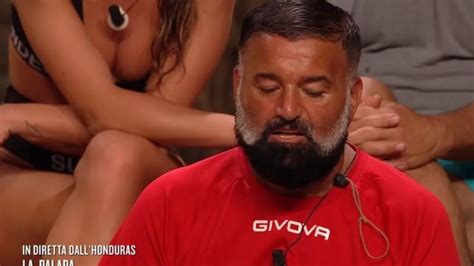 Peppe Di Napoli Abbandona L Isola Dei Famosi 2024 Svelato Il Vero