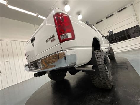 2006 Dodge Ram 2500 SLT 4X4 5.9L CUMMINS DIESEL LIFTED / LOW MILES / RUST FREE