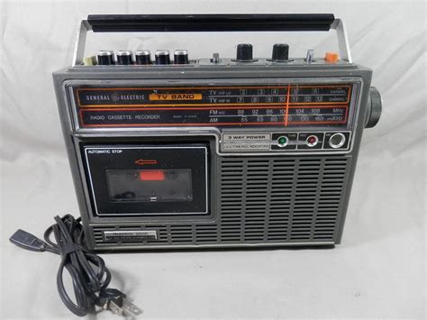 Vintage General Electric Ge Tv Band Am Fm Vhf Radio Cassette Recorder 3 5222a By