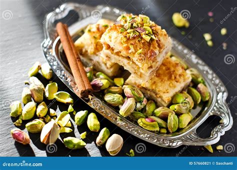 Baklava Turco Del Postre De Los Pasteles Del Pistacho Con Los Pistachos