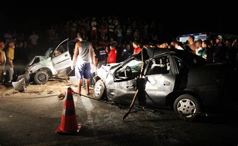 Acidente deixa dois mortos e três feridos em Valente