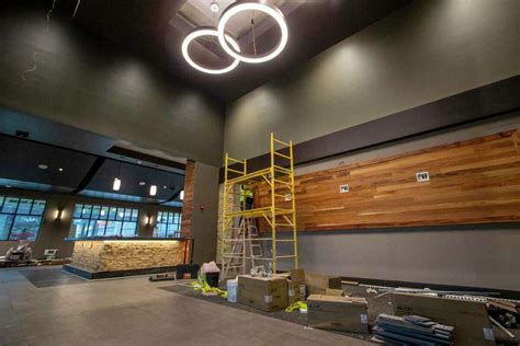 New cinema in The Woodlands aims to provide upscale experience