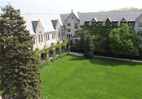 Dominican University quad. Taken by Breanna Sands. River Forest, Oak ...