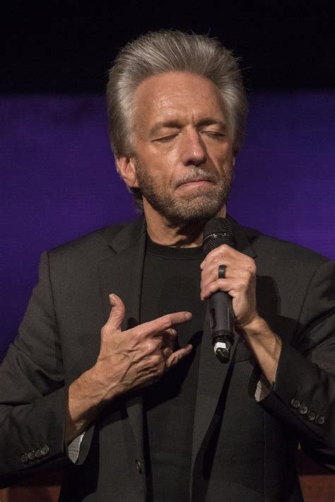 Há Um Pequeno Cérebro Em Seu Coração” Garante Cientista Gregg Braden