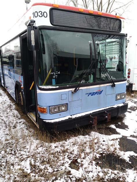 35′ 2009 Gillig - Midwest Bus Corporation