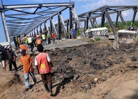 Jembatan Comal Putus Pemerintah Khawatir Masalah Distribusi Pangan