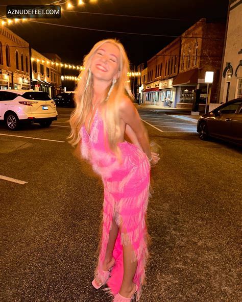 KAYLA MALEC Feet - AZNudeFeet