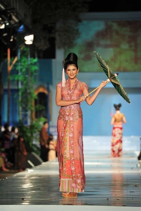 Model Kebaya Encim Modern Betawi Hijab Terbaru