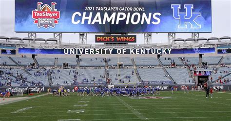 Kentucky Vs Clemson Everything To Know For Taxslayer Gator Bowl