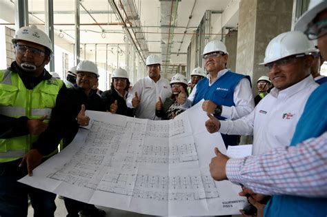 Ministro Varela supervisó obra de construcción del Hospital