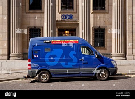 Group 4 Securicor G4s Hi Res Stock Photography And Images Alamy