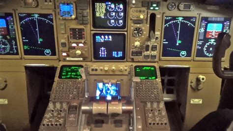 Boeing 757 Flight Deck