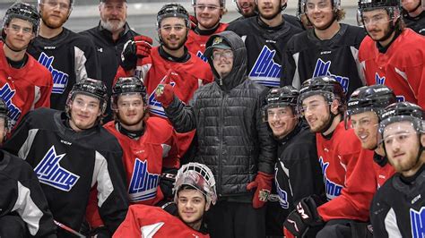 Un Partisan Des Mooseheads Intimidé à Québec Reçoit Lappui Des