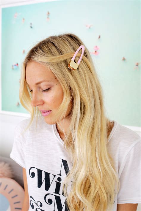 3 Trendy Diy Hair Clips So Easy Hair Clips Diy Hair Accessories Collection Hair Clips