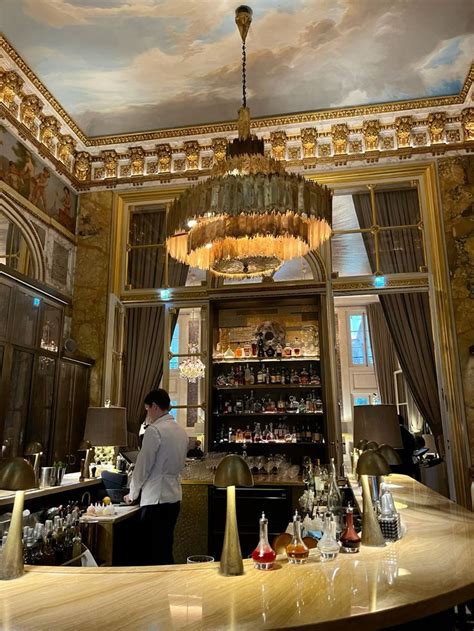 Bar Les Ambassadeurs Hôtel Crillon Paris In 2024 Bar Design Restaurant Crillon Paris Paris