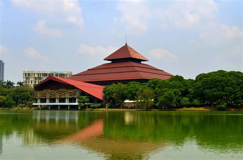 balairung ui gedung pertemuan universitas indonesia purnadi phan