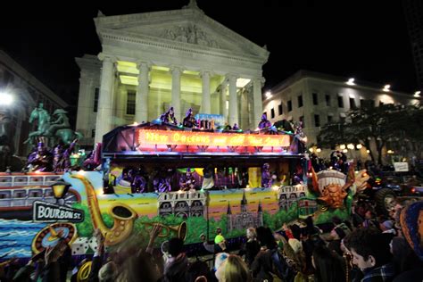 Mardi Gras Tour Packages | New Orleans | French Quarter Bourbon Street ...