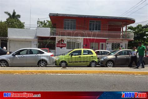 Hoy Tamaulipas Choque Multiple En Ciudad Victoria Deja Danios Materiales