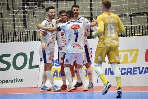 Joaçaba Futsal vence o Taubaté pela Liga Nacional Rádio Líder