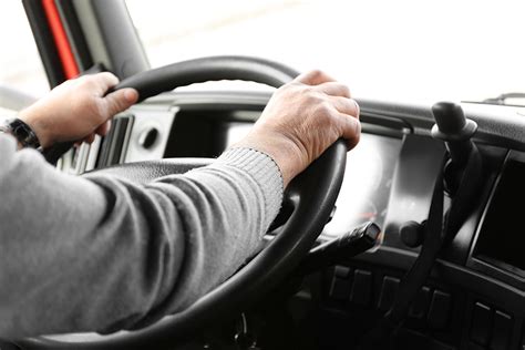 5 Truck Driver Safety Tips that Every Trucker Should Know