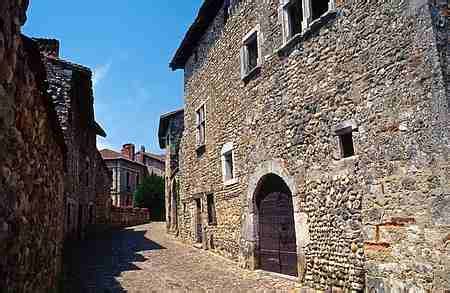 The old village of Perouges in France,photos and guide,hotels and cottages