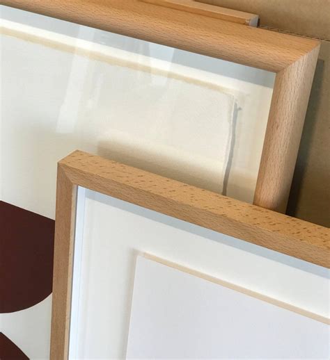 Features and Specifications of the 24x18 cm Beech Wood Photo Frame 10