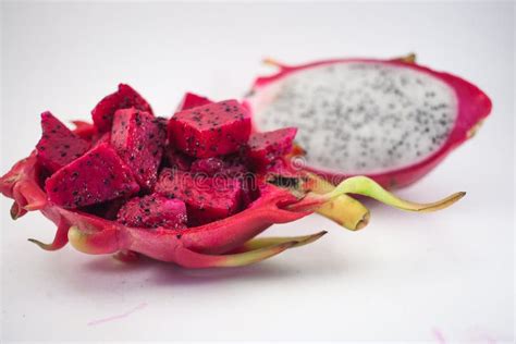 Fruta Madura Ex Tica Del Rosa Y Blanca De Pitaya O Del Drag N Pitahaya