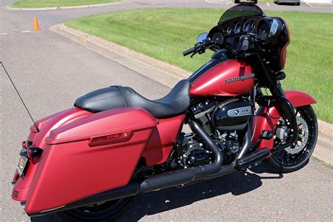 2019 Harley Davidson® Flhxs Street Glide® Special Wicked Red Denim