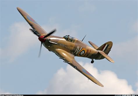 Asisbiz Airworthy Hawker Hurricane Ii Warbird G Hury Marked As Raf 6sqn