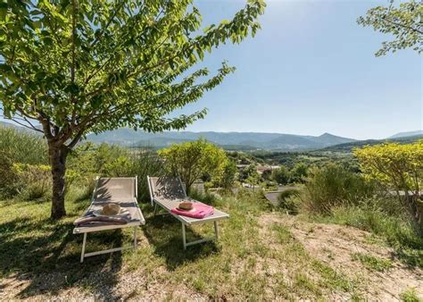 Votre Camping Les Bois Du Chatelas à Bourdeaux Ciela Village